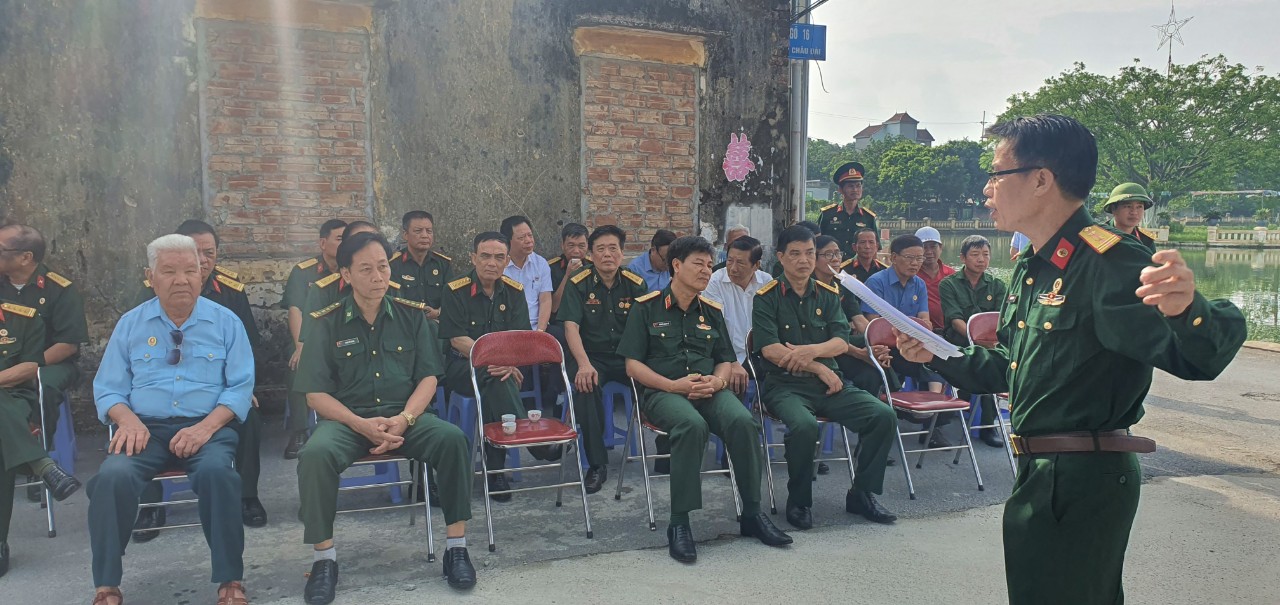 Hội Cựu chiến binh thành phố Hà Nội thăm quan mô hình dân vận khéo của hội Cựu chiến binh phường Thượng Cát
